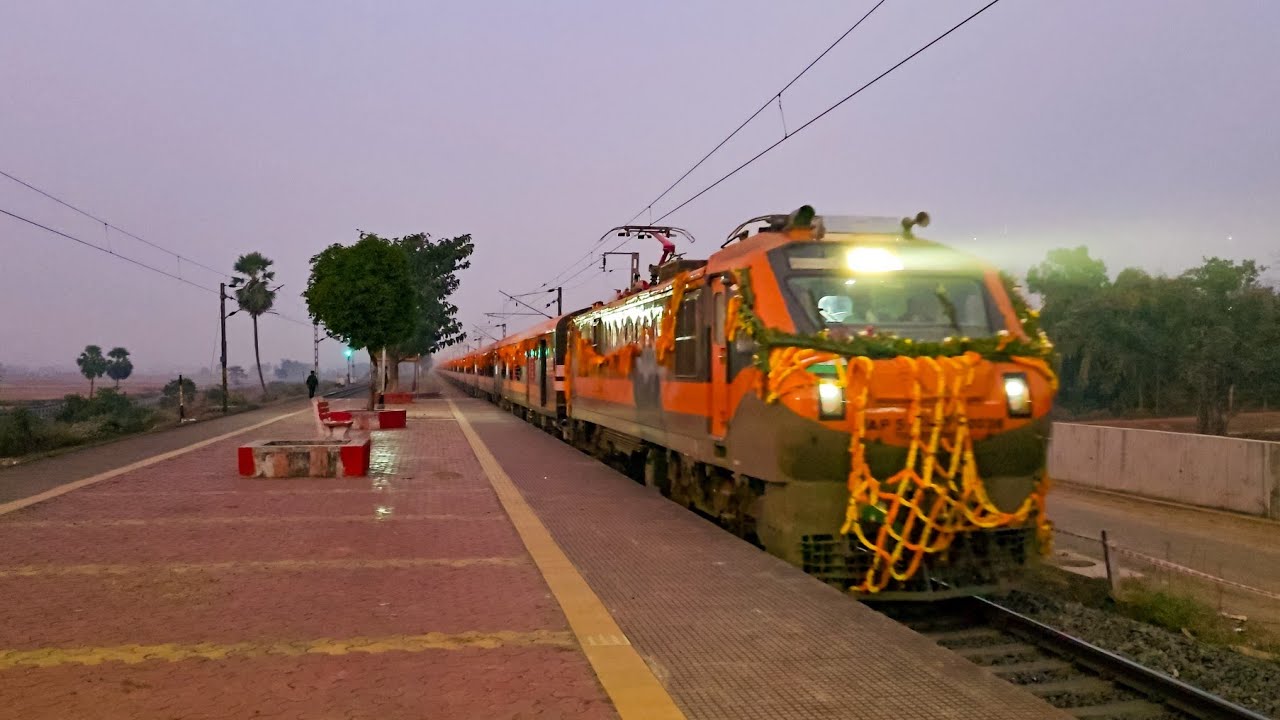Santragachi - Tambaram New Amrit Bharat Express heading towards Baleshwar on Inaugural Run