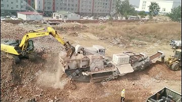 200t/h Crawler Mobile Impact Crusher with Screen in Demolition Debris Recycling Site