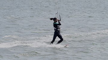 Kitesurfing Technique - Strapless Heel to Toe Side Duck Tack Slow Mo