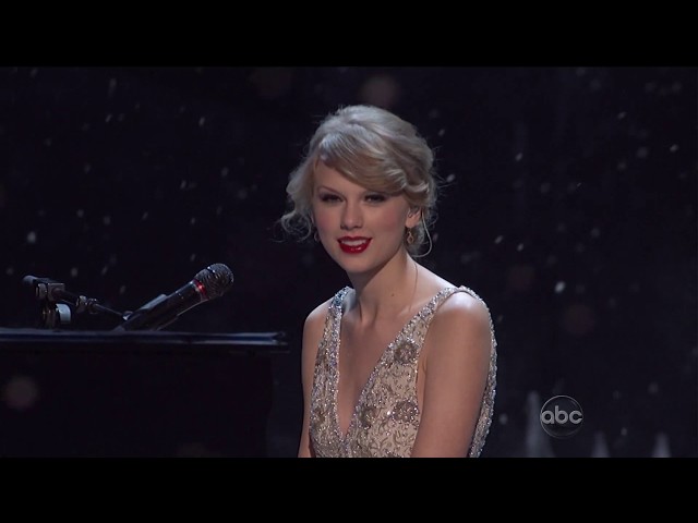 Taylor Swift - Back To December Live At CMA Awards class=