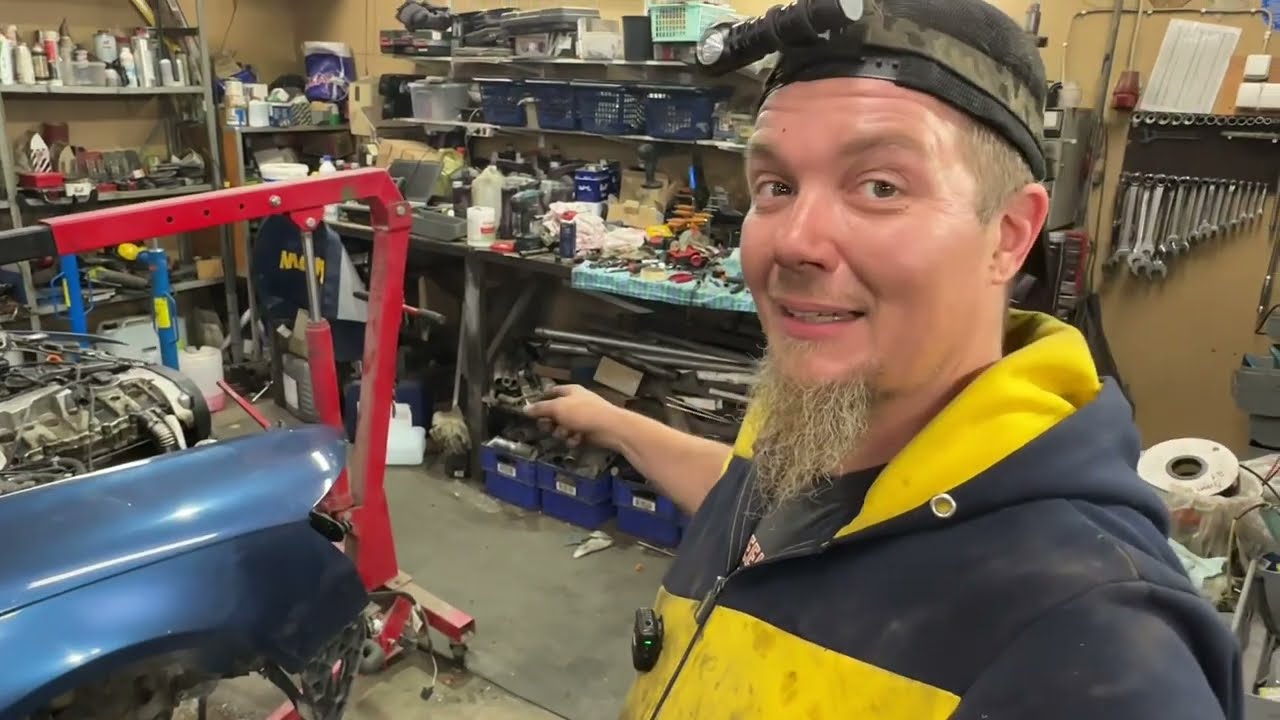 Audi A6 | Osa2 | Moottorin irrotus | VIKA LÖYTYI!