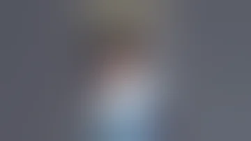 مش قادرة وق ف ضحك 