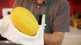 HOW TO PREPARE SPAGHETTI SQUASH