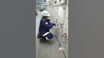 How to rack in 6.6Kv switchgear.