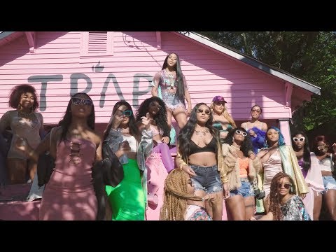 B. Simone - Trap Wife (OFFICIAL MUSIC VIDEO)