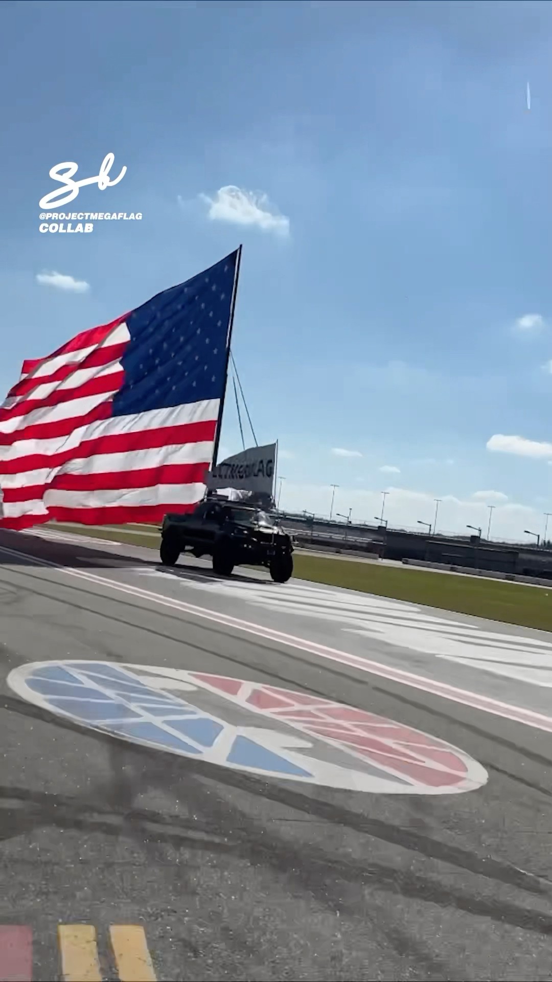 Find a bigger US flag, I'll wait...?? #usa #flag #cars