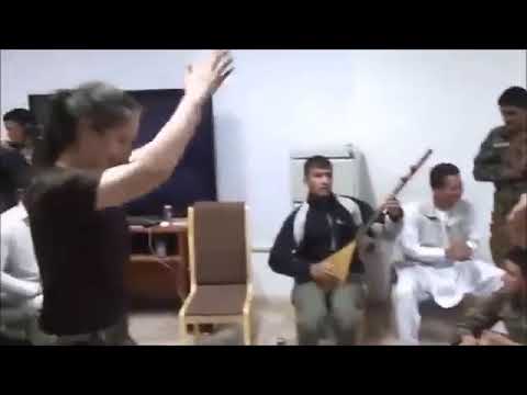 یدن دختر سرباز امریکایی با سرباز افغانی