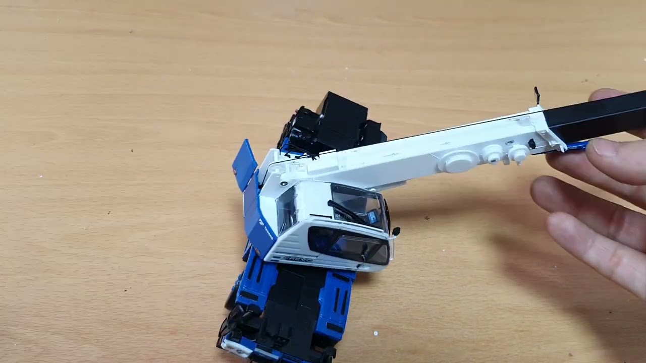 HASEKAWA  1/35  TADANO ROUGH TERRAIN CRANE GR-130NL/N CREVO mine G4   Part3 Completed