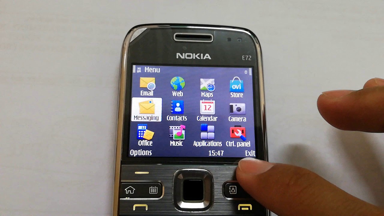 Chán việc nhìn thấy đồng hồ trên màn hình khóa của Nokia E72? Hãy xem ngay bức ảnh này để tìm hiểu cách để tắt chức năng này một cách dễ dàng và nhanh chóng.