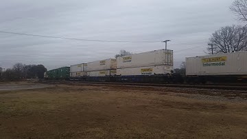 NS 213 Intermodal Greer, SC w/IT heritage unit leading