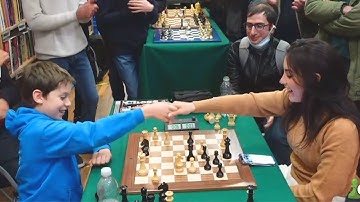 9-Year-Old Kid Beats Chess Streamer