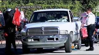 Ft. Lauderdale Officers Give Gifts Not Tickets During ‘Operation Santa Stop’