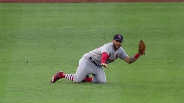 STL@PHI: Pham recovers to make a stumbling catch