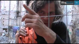 Piazza Garraffello, Uwe Non Sono Un Vandalo, Crolla Tutto