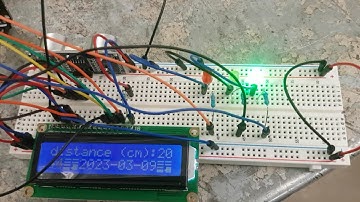 Ultrasonic Sensor (HC-SR04) with a Liquid Crystal Display (LCD1602) and "Traffic Light" | Arduino