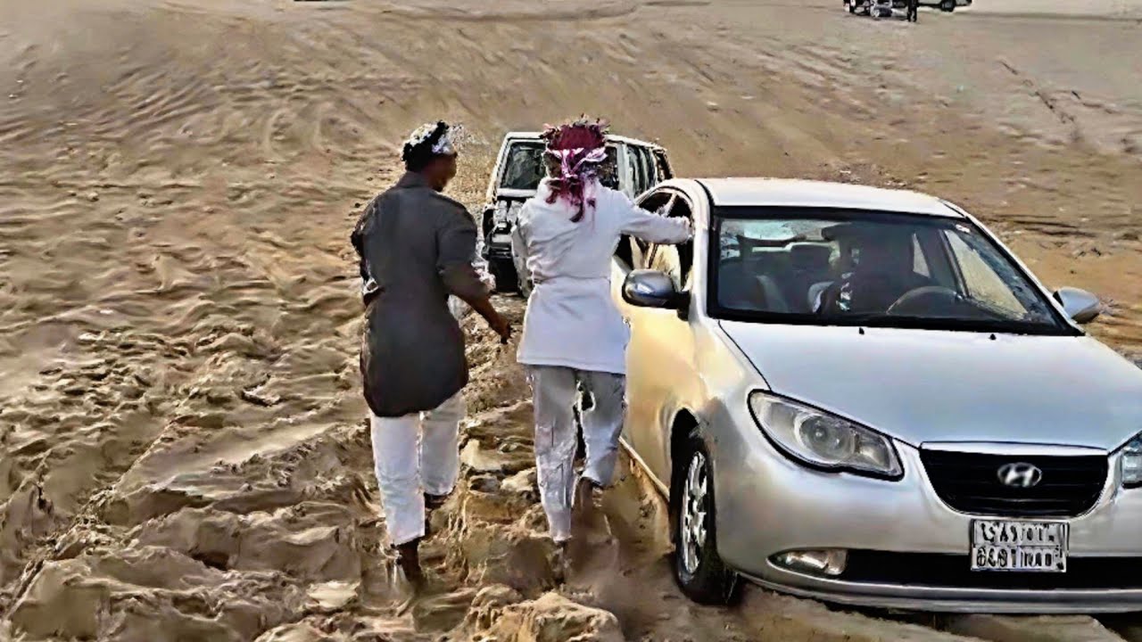 Сегодня мы оказываем помощь пострадавшим.