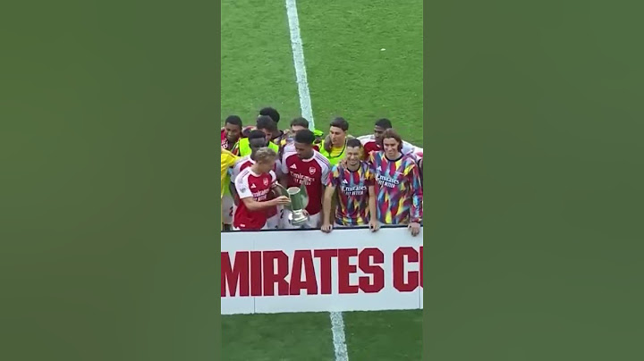 Calafiori wanting Martinelli to relax following the Arsenal win over Bilbao… 😂 🙈