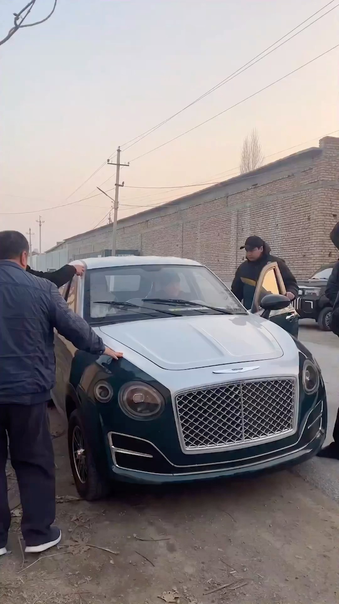 A Fake Chinese Bentley ? #bentley #supercars #vehicles
