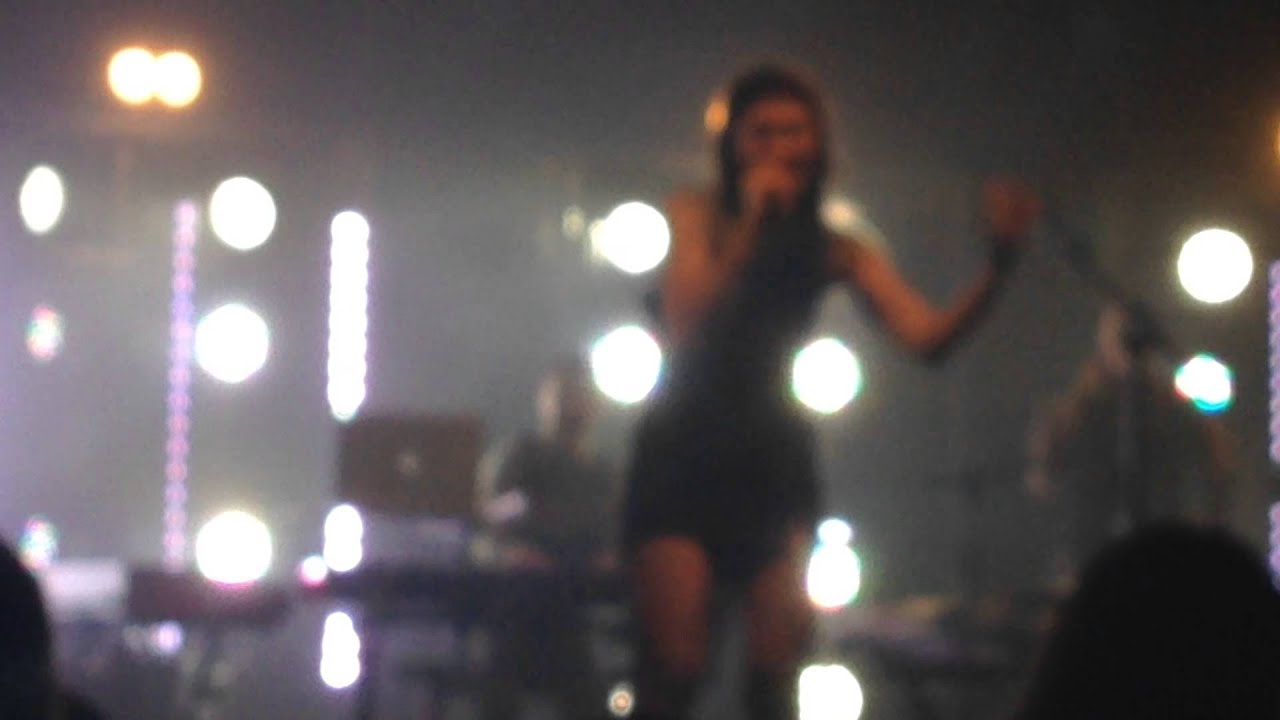 Elisa - Gli ostacoli del cuore - Live Napoli 19/12/2014 - YouTube