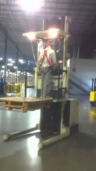 Electric order picking lifts Electric order picking lifts