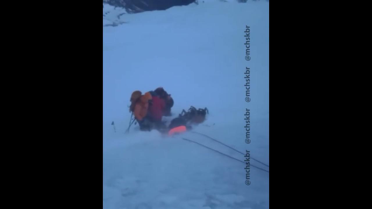 Расщелины на Эльбрусе