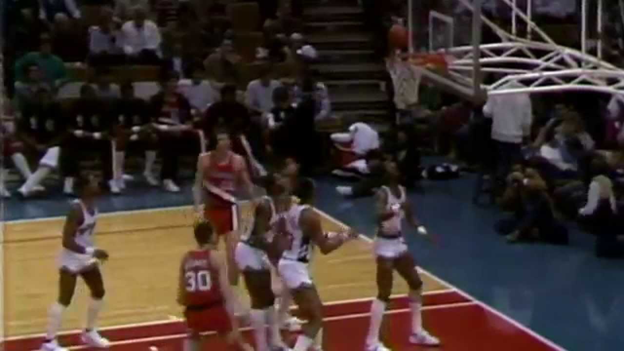 Sam Bowie Scores 16 Points Against the San Antonio Spurs