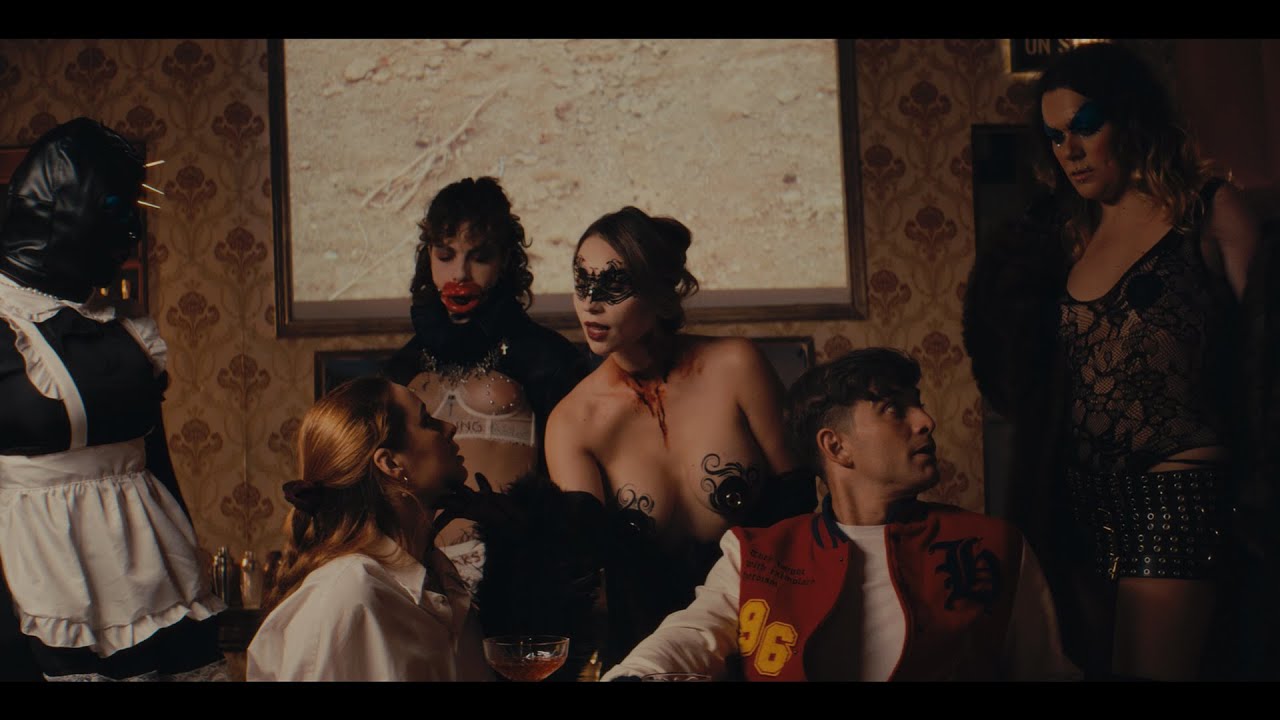 在 YouTube 上观看 Puritano - STRADAMA' (Prod. The Eve) - Official Video
