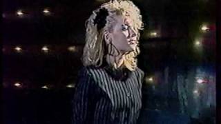 Iveta Bartošová- ÚTOČ LÁSKOU  (1988) chords