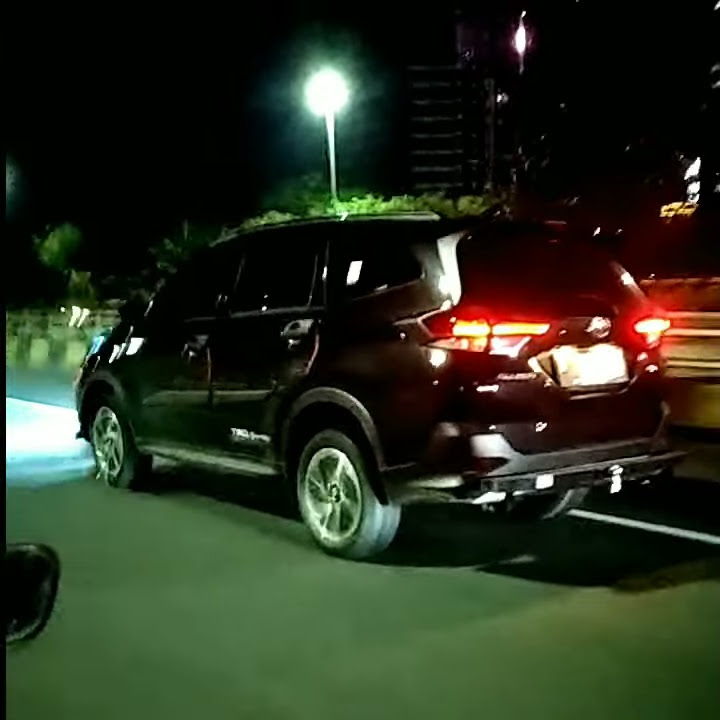 storywa lagu di batas kota ini