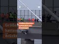 Eis fällt auf Leverkusener Brücke: Zeitweise Vollsperrung #wdraktuell #nachrichten #nrw