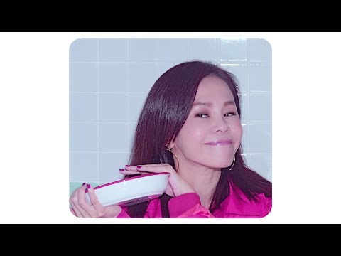 彭佳慧 Julia Peng feat.熊仔《 關你屁事啊 None of Your Business 》Official Music Video