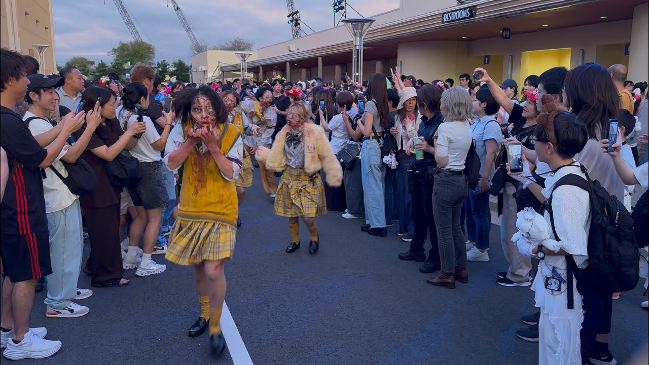 USJ Horror Night 2026] Aokashika Laurel High School student