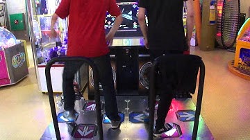 [Guido & Peamer] TAG — SABER WING // Expert & Difficult // DDR X2 @ Circus Zandvoort