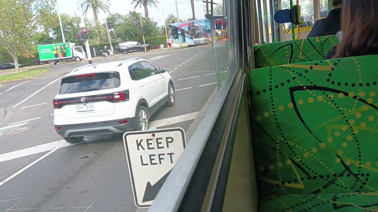 Comeng Z3 type tram 165 Yarra Trams  Route 72 to Melbourne University 