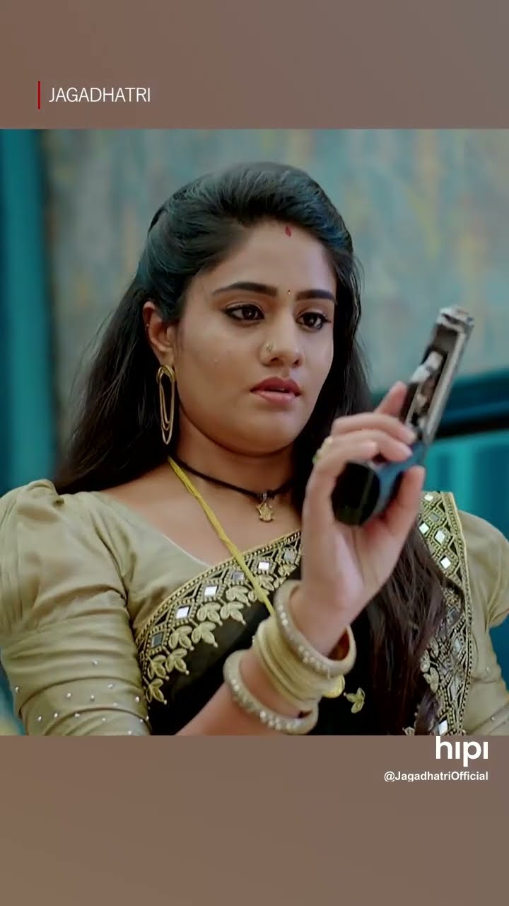 Yuvarāj tappin̄cukōvaḍāniki prayatnistunnāḍu. @ZeeTelugu