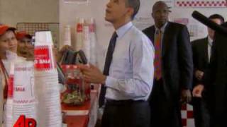 Raw Video: Obama Stops for Cheeseburgers