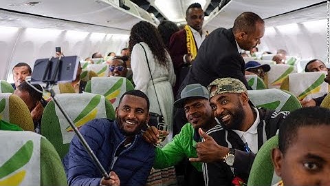 Selfies And Roses As Ethiopians Board First Flight To Eritrea In 20 Years
