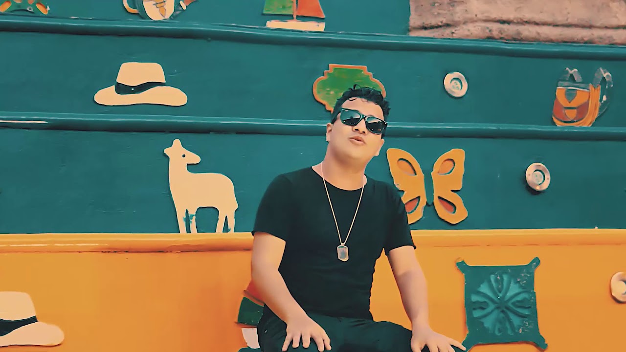 Le Hace Falta Un Beso - J Rivers (Video Oficial) - YouTube