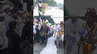 Download Lagu Ida Pedanda Gede Swabawa Karang sareng Ida Pandita Dukuh Celagi Dhaksa Dharma Kirti MP3