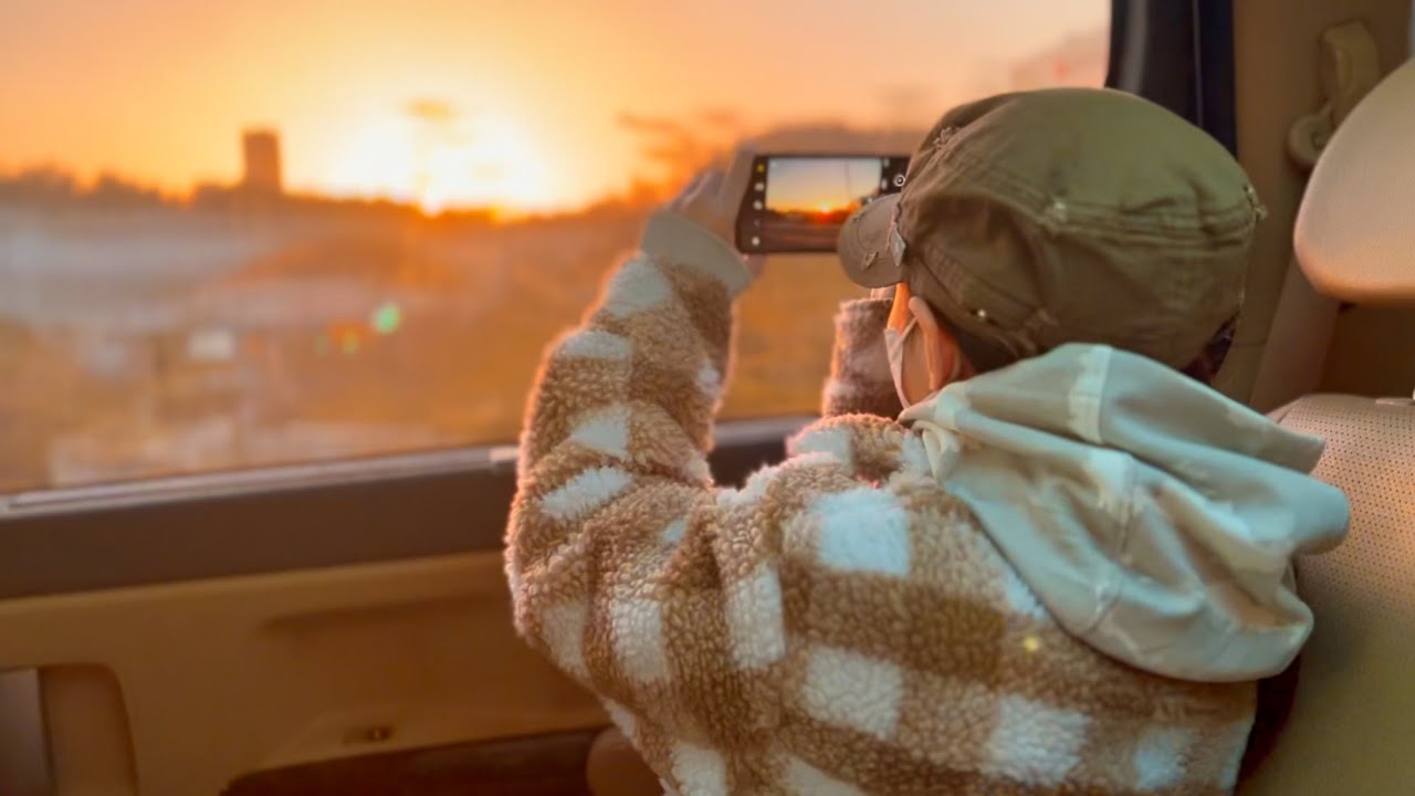 Can iPhone 13 cinematic mode replace my mirrorless cameras for daily