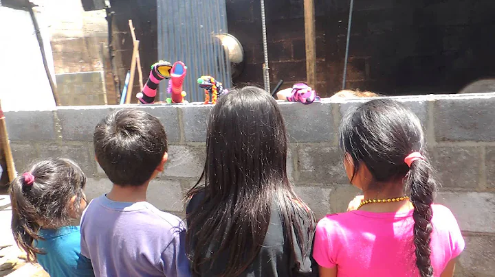 Kelli, Lucas & Tere's Puppet Show!