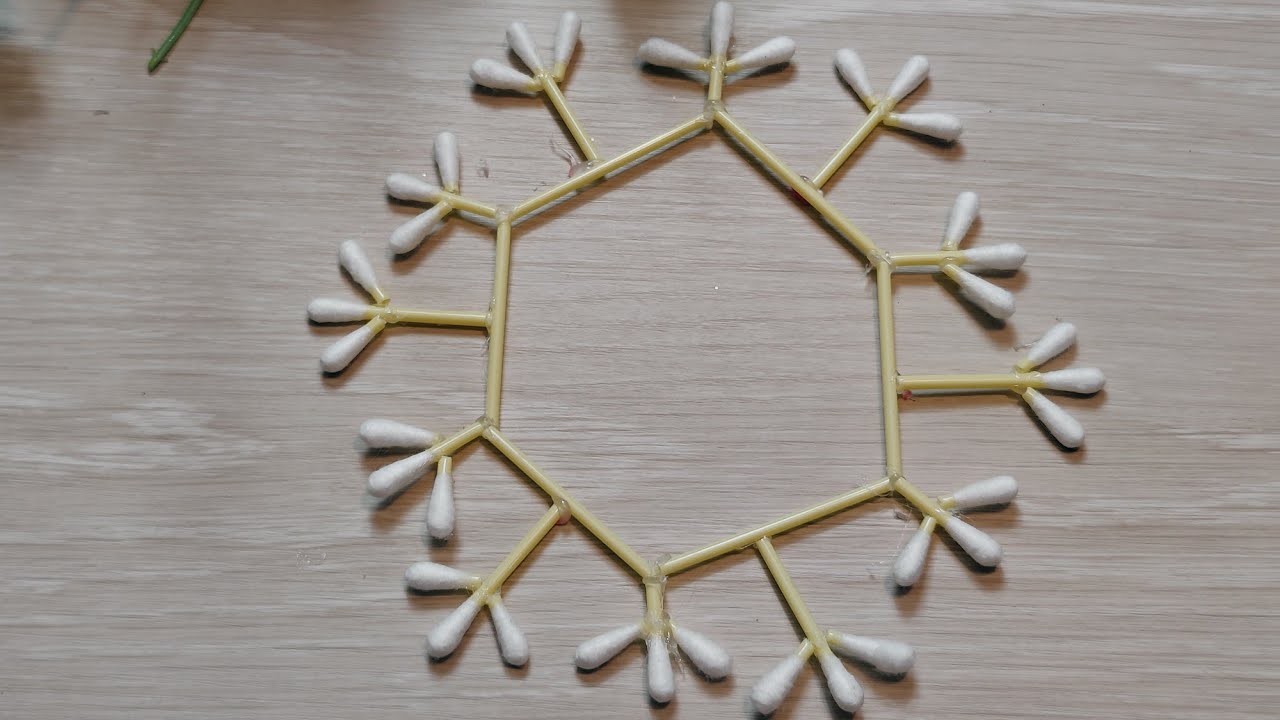 DIY Snowflake Decoration Ideas With Cotton Swab decoration craft diy-snowflake-decoration-ideas-with-cotton-swab-decoration-craft