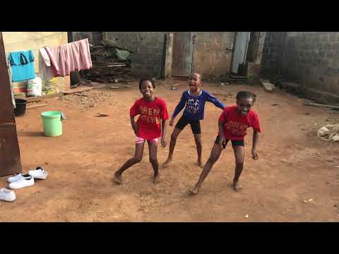 Happy African Kids ( Dream Catchers) Dance To Ayo - DNA Twins