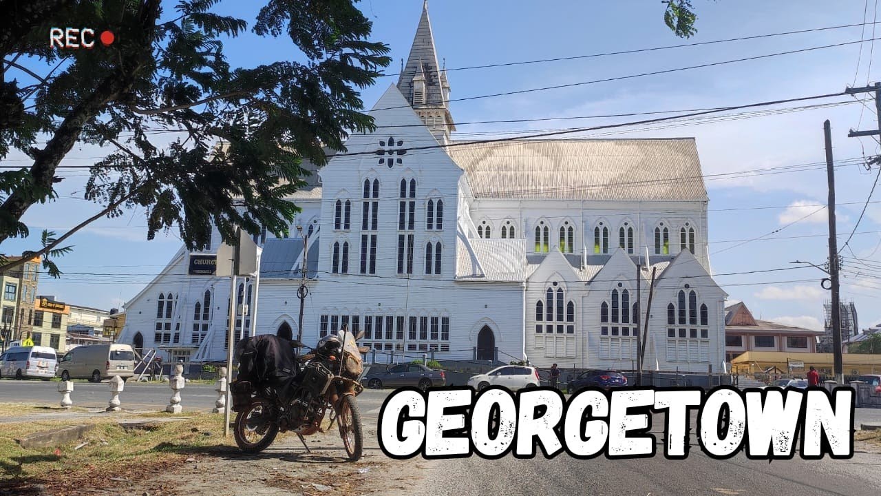 georgetown-a-capital-da-guiana-inglesa-chegando-de-moto-nesta-cidade