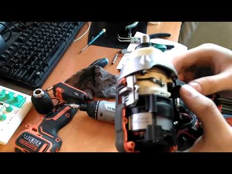 Video: Hoe lang duurt het om een 18v Black & Decker-batterij op te laden?