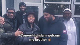 Boxer Gervonta Tank Davis Accepts Islam.