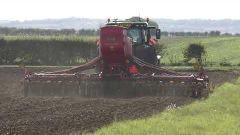 Farming  CASE  Tractor using Vaderstad pneumatic seed drill Rapid A 800s  in Cambs 28sep2020 155p