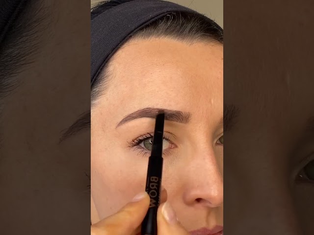 The Brow Technicians Brow Pencil #eyebrows #eyebrowtutorial #makeup #makeuptutorial #eyebrowpencil