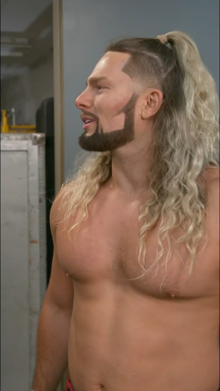 Lexis King will have Mr. Regal in his corner tonight, but at what cost? ? #WWENXT