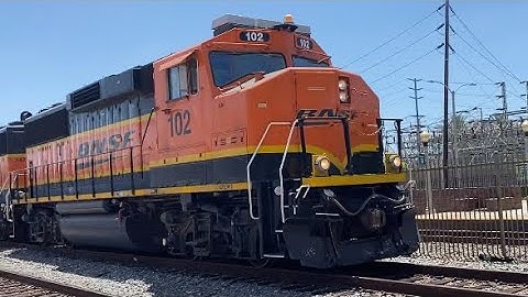 BNSF La Mirada local with GP60M-3’s and an ATSF caboose.